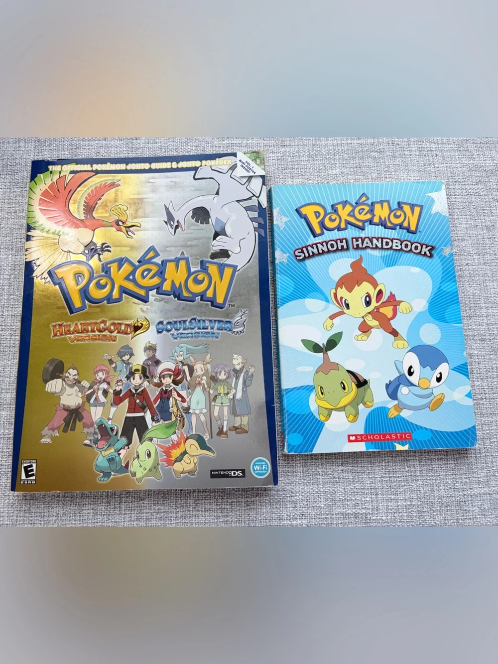 Pokéman HeartGold & SoulSilver Vol 1 Official Guidebook & Sinnoh Handbook Bundle